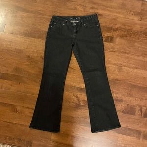 ✅ The Limited 678 Denim